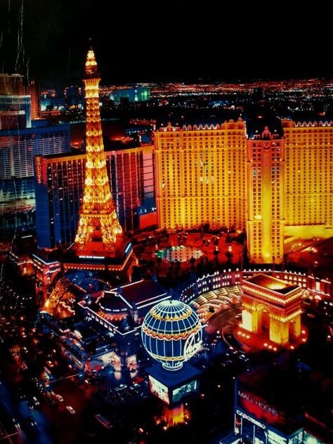 Vegas Checklist, Vegas Packing, Vegas Ideas, Bachelorette Party Destinations, Vegas Night, Vegas Vacation, Vegas Trip, Las Vegas Trip, Las Vegas Hotels