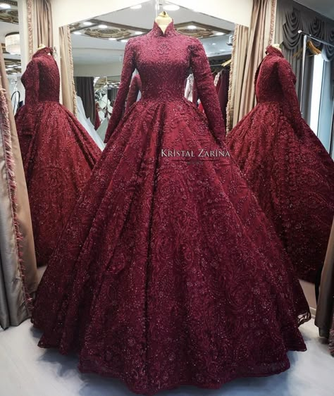 Bowl Gown Dress, Bowl Gown Wedding Dress, Bowl Gown, Noel Aesthetic, Red Wedding Gowns, Baju Kahwin, Wedding Frocks, Mom Daughter Outfits, Gown Party Wear