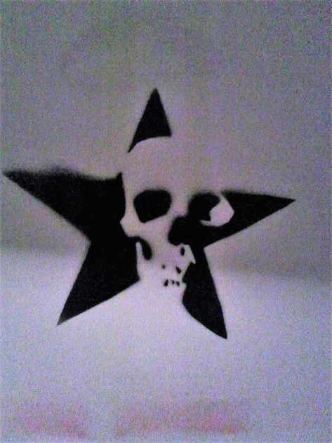 Flesh Star Core, Star Profile Picture Y2k, Skull Star Tattoo, Super Star Aesthetic, Star Esthetics, Star Y2k Pfp, Stars Aesthetic Drawing, Star Pfp Y2k, Star Aesthetic Pfp