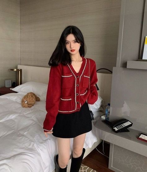 Red Outfit Korean, Red Outfit Ideas, Korean Christmas, Red And Black Outfits, Outfit Korean Style, Cute Christmas Outfits, Classy Work Outfits, Christmas Outfits, Asian Outfits