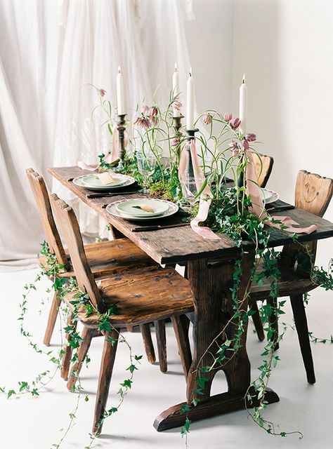 Garland Wedding Table, Forest Enchanted, Romantic Boho Wedding, Boho Wedding Ideas, Enchanted Woodland, Table Setting Inspiration, Wood Chairs, Tablescape Inspiration, Romantic Boho