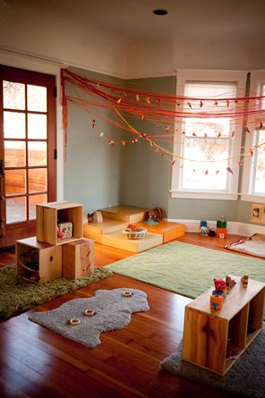 infant room ideas Drawing Meaningful, Box Seating, Playroom Montessori, Hair Drawings, Reggio Emilia Classroom, Children Drawing, Reggio Classroom, Infant Classroom, Montessori Playroom