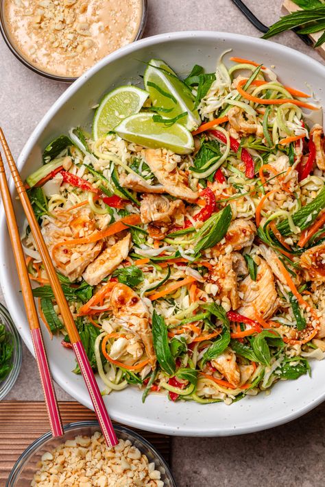 Protein-packed Peanut Pad Thai Salad with Chicken Gluten Free Peanut Pad Thai, Pad Thai Salad, Spring Roll Salad, Nacho Salad, Chicken Gluten Free, Salad With Peanut Dressing, Peanut Salad, Thai Salad, Thai Peanut Chicken