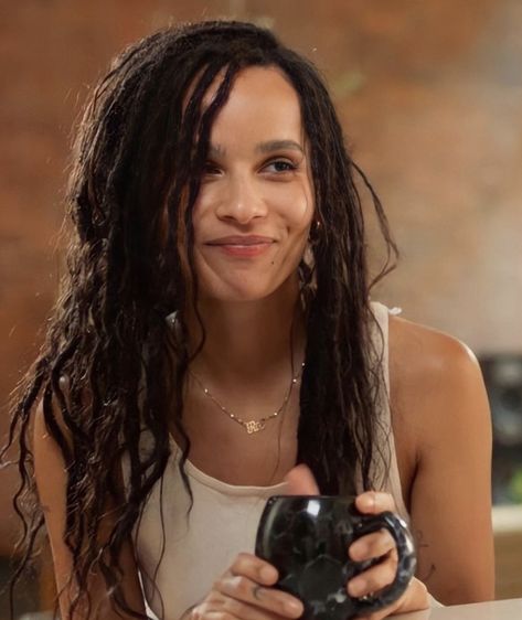 Zoe Kravitz High Fidelity Hair, Zoe Kravitz High Fidelity, Zoe Isabella Kravitz, Zoë Kravitz, Zoe Kravitz, High Fidelity, Naomi Campbell, Girl Crushes, Black Excellence