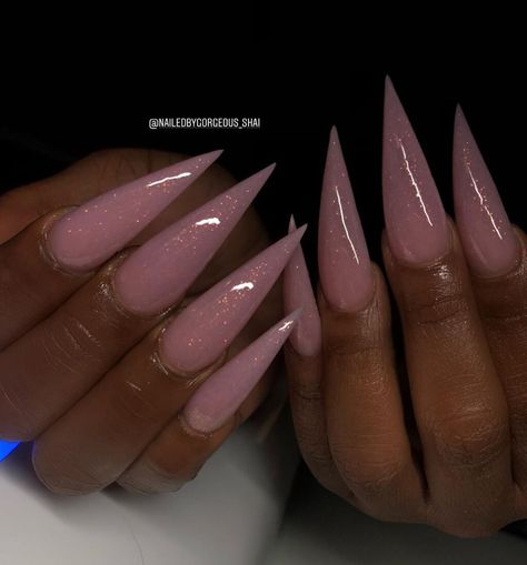 Soft Pink Stiletto Nails, Plain Stiletto Nails, Glitter Top Coat Nails, Pink Acrylic Nails Stiletto, Classy Stilleto Nails, Pink Glitter Stiletto Nails, Glass Nails Acrylic Clear, Light Pink Stiletto Nails, Stiletto Glitter Nails