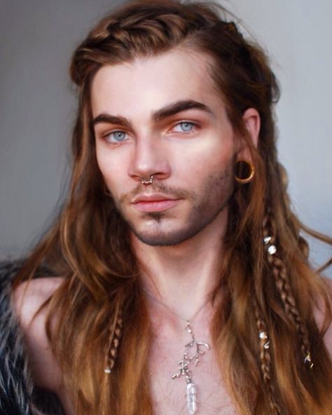 28.2k Likes, 146 Comments - Nils Kuiper (@lithunium.snow) on Instagram: “Mood; feeling like a painting ❤️ I uploaded a new video to my YouTube, where I answer some really…” Nils Verberne, Nils Kuiper, Male Face Reference, Man Braid, Prince Of Darkness, Fantasy Hair, Model Face, Hair Reference, Male Face