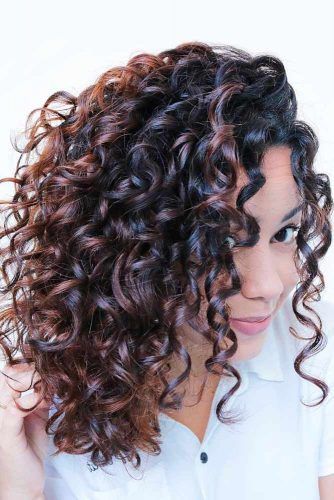 Your Personal Handy Guide To Getting Contemporary Perm Hairstyles ★ See more: https://lovehairstyles.com/perm-hair-hairstyles/ Perm Ideas, Spiral Perm, Medium Curls, Curly Hair Photos, Medium Curly Hair Styles, Haircuts For Curly Hair, Permed Hairstyles, Curly Hair Cuts, Medium Hair Cuts