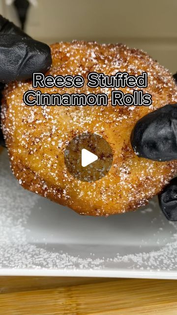 Stuffed Cinnamon Rolls, Dee Dee, Sweet Savory, Cookie Bars, Frying, Recipes Easy, Cinnamon Rolls, Dessert Recipes Easy, Cinnamon