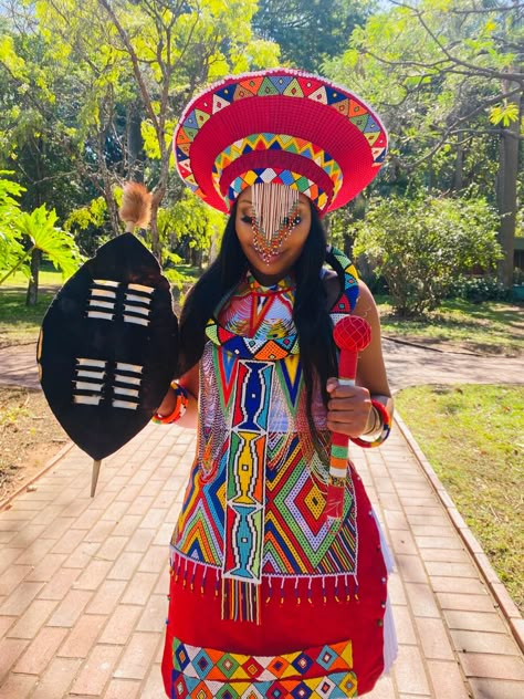 Imvunulo Zulu, Umembeso Dresses Zulu, Zulu Traditional Attire Umemulo, Dress Like A Lady, Dressing For Women, Zulu Bride, Zulu Traditional Wedding, Zulu Traditional Attire, Zulu Wedding