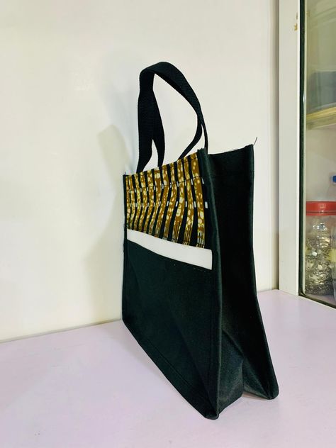 Looking for a special gift? Check out my customized souvenir bags, perfect for any occasion. Make every event memorable with a personalized souvenir bag Order yours today! #CustomBags #GiftIdeas 🎉 Souvenir Bags, Wedding Bags, Port Harcourt, Wedding Bag, Custom Bags, Handmade Bags, Special Gift, Special Gifts, How To Memorize Things