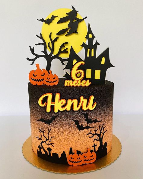 Festa Halloween Infantil 2022 - Entre na Festa® | Blog de Festa com Dicas, Ideias e Inspirações Pasteles Halloween, Halloween Food Cupcakes, Halloween Infantil, Halloween Cake, Glass Cakes, Halloween Cakes, Halloween Make, Cake Creations, Baby Cake