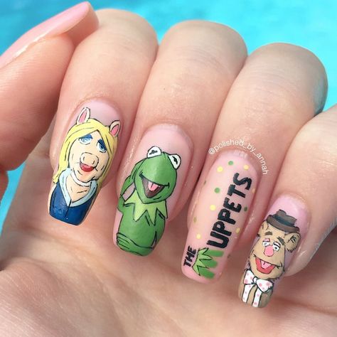 The muppets nails Muppet Nails, Muppet Nail Art, Muppets Nail Art, Colourpop Muppets, Muppet Fashion, Mrs Piggy Muppets, Ivy Nails, Frog Nails, Toes Nails