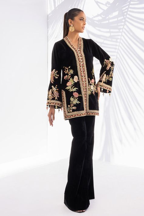 Mona – Sania Maskatiya International Velvet Suit Design, Black Velvet Jacket, Velvet Dress Designs, Coord Set, Embroidered Bird, Embroidered Velvet, Velvet Suit, Velvet Trousers, Velvet Collection