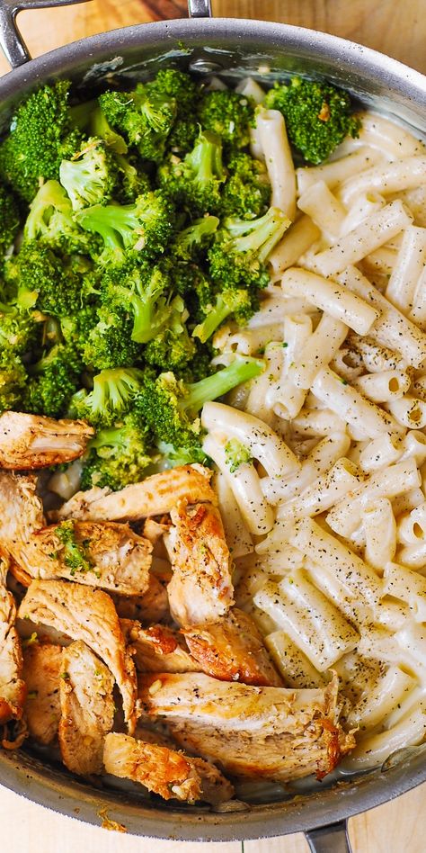 Creamy Chicken And Broccoli Pasta, Chicken Broccoli Alfredo Pasta, Creamy Chicken And Broccoli, Broccoli Alfredo Pasta, Chicken And Broccoli Pasta, Pasti Fit, Chicken Broccoli Pasta, Chicken Broccoli Alfredo, Plats Healthy