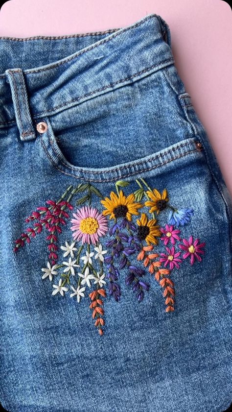 Jenny ~ Embroidery Art, Design & Crafts (@flynn_and_mabel) • Instagram photos and videos Embroidery Jeans Diy, Clothes Embroidery Diy, Denim Embroidery, Diy Embroidery Designs, Basic Embroidery Stitches, Hand Embroidery Projects, Hand Embroidery Flowers, Creative Embroidery, Embroidery On Clothes