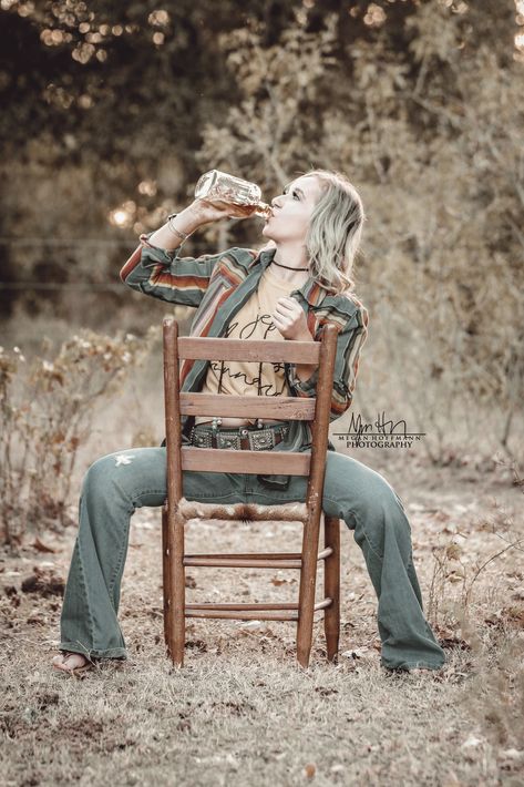 Just an idea of using whiskey in a photoshoot. #western #westernfashion #westernwear #whiskey #photography #photographyposes #photoshootideas #photoshoot Whiskey Photoshoot Women, Farmer Photoshoot Ideas, Hillbilly Photoshoot, Beth Dutton Style Photoshoot, 21st Western Photoshoot, Western Glam Photoshoot, Western Card Photoshoot, Western 21st Birthday Photoshoot, Beth Dutton Photoshoot