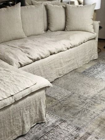 Sofa Pouf, Söderhamn Sofa, Linen Couch, Barn Interior, Upholstery Diy, Linen Sofa, Boho Living, Living Room Inspo, Lounge Room