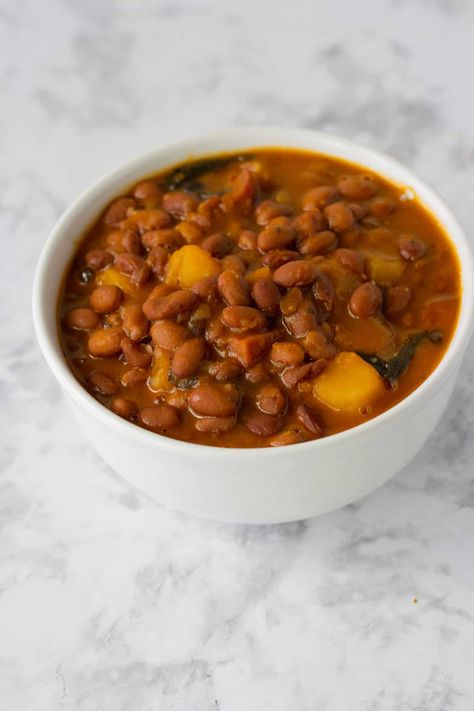 Habichuelas Guisadas Puerto Rico, Stewed Beans, Supper Sides, Habichuelas Guisadas, 2024 Meals, One Pot Recipes, Sofrito Recipe, Latin Dishes, Latin American Recipes