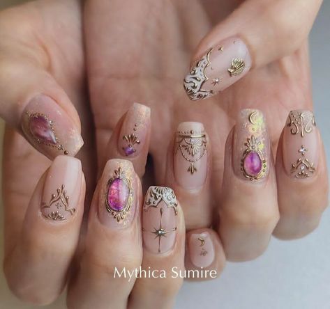 Unique Wedding Nail Designs, Middle East Nails, Arabian Nights Nails, Mehendi Nails, Hippy Nail, Boho Nail Art Bohemian, Bohemian Nail Art, Arabian Nails, Bohemian Nails Designs