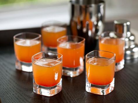 Kamikaze Cocktail, Shooter Recipes, Strong Cocktails, Orange Liqueur, Raspberry Liqueur, Halloween Cocktails, Cooking Channel, Kamikaze, Alcohol Recipes