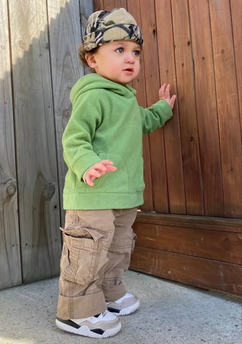 Toddler Fits Boy, Baby Boy Skater Style, Little Boy Outfits Aesthetic, Toddler Boy Outfits Aesthetic, Skater Baby Boy Outfits, Toddler Outfits Boy, Vintage Boys Clothes, Boy Outfits Aesthetic