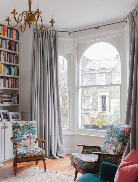 Gray Curtains Living Room, Wool Curtains, Victorian Bay Window, Living Room Victorian, Room Curtain Ideas, Living Room Bay Window, Bay Window Treatments, Bay Window Living Room, Bay Window Curtains