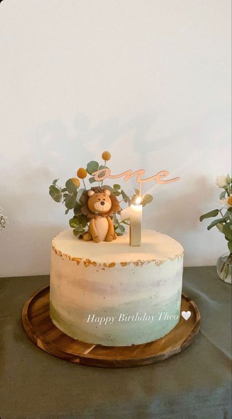 Cake Safari Theme, Baby 1st Birthday Cake, Γενέθλια Mickey Mouse, Boys First Birthday Cake, Baby Boy Birthday Cake, Baby First Birthday Cake, Baby Birthday Decorations, Baby Boy 1st Birthday Party, Safari Cakes