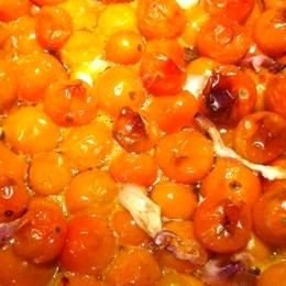 Sun Gold Tomato Sauce, Sun Gold Tomato Recipes, Sunsugar Tomatoes Recipe, Orange Tomato Sauce, Sungold Cherry Tomato Recipes, Sungold Tomato Sauce, Recipes For Yellow Tomatoes, Sun Gold Tomatoes Recipe, Golden Tomato Recipes