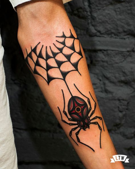 Traditional Web Tattoo, Web Traditional Tattoo, American Traditional Spider Web, Old School Spider Tattoo, Knee Spider Web Tattoo, Spider Traditional Tattoo, Spiderweb Tattoo Traditional, Spider Tattoo Traditional, Traditional Spider Web Tattoo