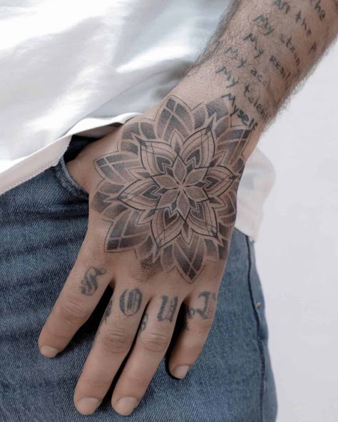 Left Hand Tattoo, Tato Mandala, Hand Tattoo Images, Herren Hand Tattoos, Small Wave Tattoo, Tattoo Design For Hand, Tattoo Inspiration Men, Skeleton Hand Tattoo, Tattoos For Black Skin