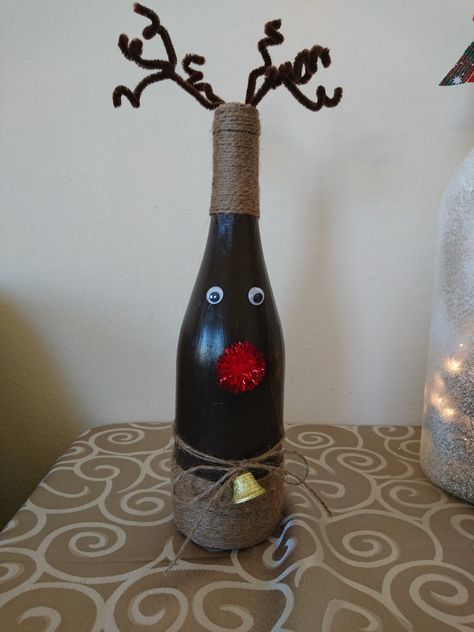 Bottle Painting, Wine Bottles, Painting Art, Reindeer, Wine Bottle, Art Painting, Wine, Christmas, Art