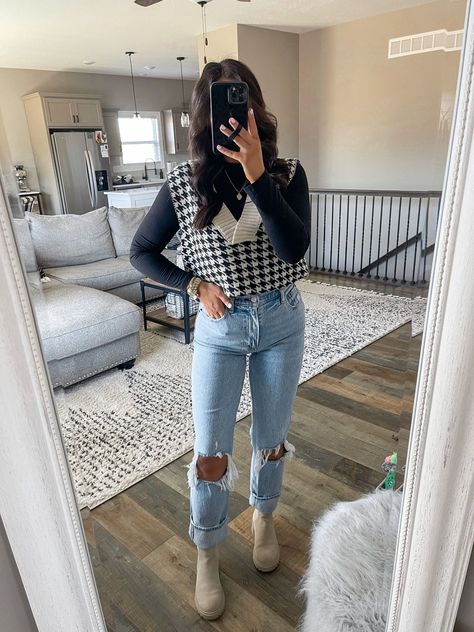 Thanksgiving Outfit Bootcut Jeans, Long Sleeve With Vest Outfit, Sweater Vest Long Sleeve Outfit, Thanksgiving Outfits Jeans, Fall Outfits Professional, Christmas Winter Outfits Women, Thanksgiving Outfit Jeans, 2024 Thanksgiving Outfit, Trendy Outfits For Work