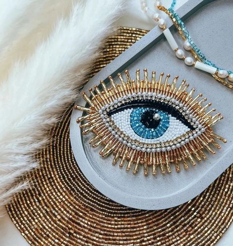 Bead Embroidery Patterns Beadwork Design, Handmade Brooches Ideas, Embroidery Eyes, Eye Embroidery, Emblem Embroidery, Evil Eye Art, Embroidery Beads, Tambour Embroidery, Beadwork Embroidery