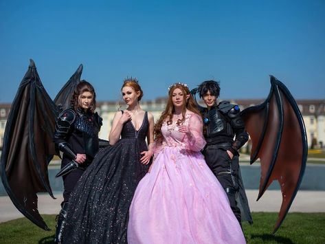 Nesta Cosplay Acotar, Feyre Halloween Costume, Nesta Archeron Cosplay, Illyrian Armor, Nesta Cosplay, Nesta Dress, Acotar Costume, Night Court Dress, Acotar Cosplay