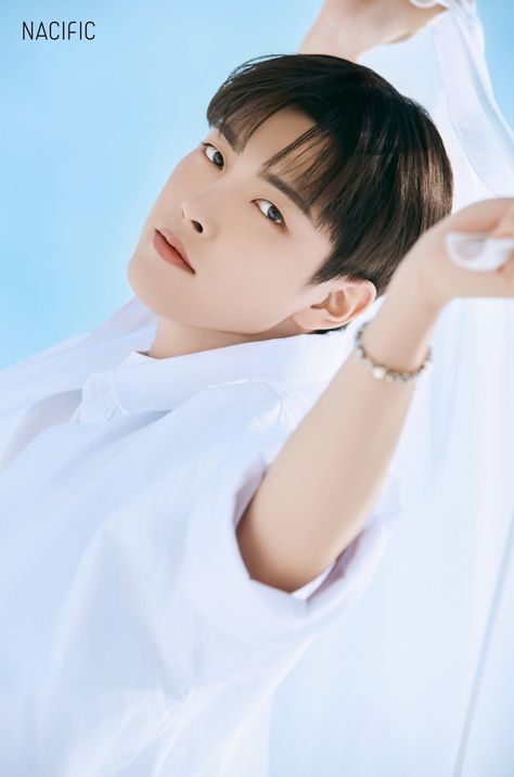 Hongjoong Ateez Photoshoot, Hong Joong, Ateez Hongjoong, Hongjoong Ateez, White Cloth, Woo Young, Kim Hongjoong, July 11, Pick One