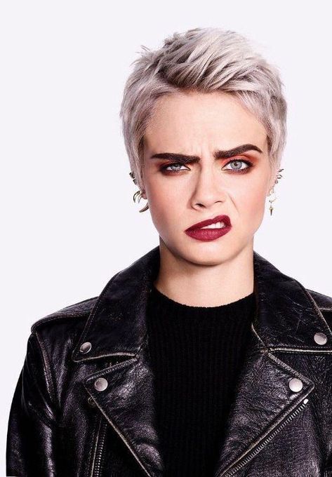 Facial Expressions Drawing, Photo Model, Female Portraits, Estilo Punk, Face Expressions, Cara Delevingne, Interesting Faces, Portrait Inspiration, Female Portrait