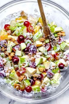 Best Waldorf Salad Recipe, Easy Waldorf Salad, Picnic Salad Recipes, Orzo Salat, Waldorf Salad Recipe, Christmas Salads, Waldorf Salad, Resep Salad, Dessert Aux Fruits