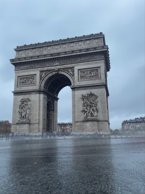 #france #paris #aesthetic #arcdetriomphe #street #architecture #cloudy #city #monuments Cloudy Paris, Cloudy City, Paris April, Street Architecture, Paris Aesthetic, Flash Light, Cloudy Day, France Paris, On Earth