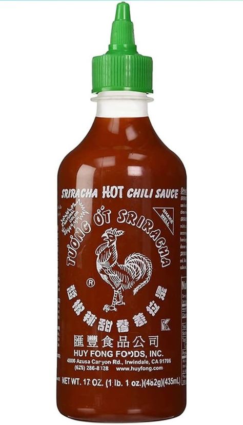 Sriracha Hot Chili Sauce Bottle from Huy Fong 17oz Sriracha Bottle Drawing, Sriracha Bottle, Buffalo Chicken Pizza Recipe, Siracha Sauce, Cheese Ramen, Buffalo Chicken Pizza, Hot Chili Sauce, Bottle Drawing, Chili Garlic Sauce