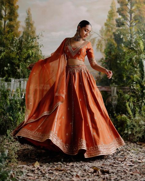 Chanderi Lehenga, Orange Lehenga, Simple Lehenga, Latest Bridal Lehenga, Wedding Lehenga Designs, Lehenga Designs Simple, Pranali Rathod, Anarkali Dress Pattern, Indian Dresses Traditional