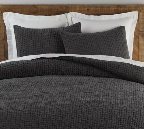 Slate Bedding, Black Quilt Bedding, Dark Gray Bedding, Dark Grey Bedding, Pottery Barn Quilts, Dark Bedding, Barn Bedrooms, Parlor Room, Dreamy Bed