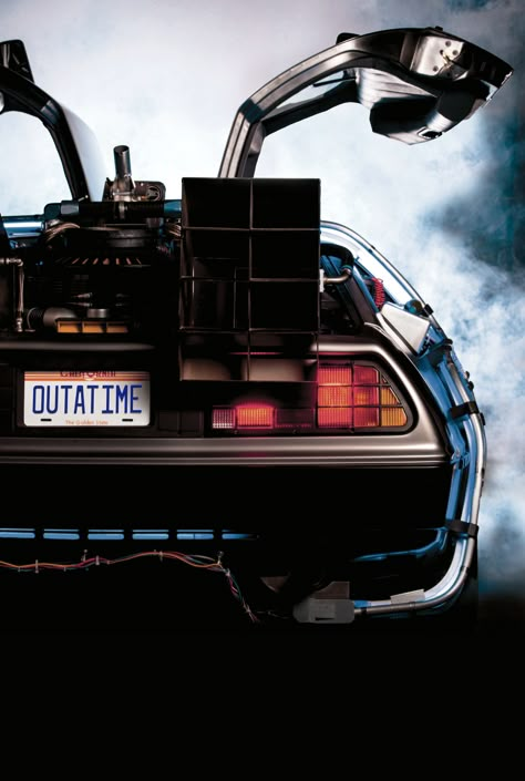 Back to the Future delorean Back To The Future Car, Kitt Knight Rider, Emmett Brown, Dmc Delorean, Delorean Time Machine, Auto Poster, Future Wallpaper, Marty Mcfly, Movie Wallpapers