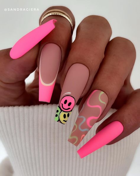 #nails #nailart #nailsofinstagram #manicure #nailsoftheday #gelnails #u #beauty #nailsart #nail #nailsdesign #nailsonfleek #naildesign #acrylicnails #nailtech #nailstagram #naildesigns #nailstyle #instanails #nailsnailsnails #nailartist #nailpolish #nailinspo #love #nailswag #inspire #gelpolish #unhas #gel #glitternails Nails Images, Rave Nails, Barbie Nails, Fun Summer Nails, Nails Colors, Crazy Nails, Ballerina Nails, Blue Spring, Festival Nails