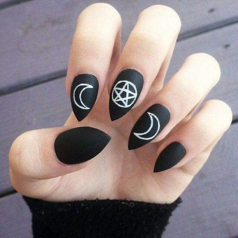 Pointed black nails. #Moons #Wicca #pagan Witchy Nails Simple Moon, Boho Goth Nails, Simple Witchy Nail Designs, Nails For Witches, Witchy Dip Nails, Witch Nail Art Goth, Simple Witch Nails, Goth Nail Art Short, Hecate Nails