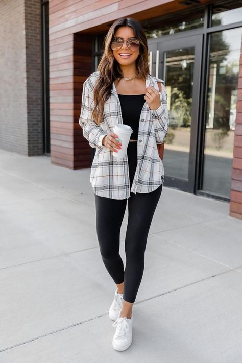 Leggings With Plaid Shirt Outfit, Outfits Leggins, Plaid Shirt Outfits, Look Legging, Flannel Outfits, Reddit Stories, Causal Outfits, Fashion Hacks, Looks Black