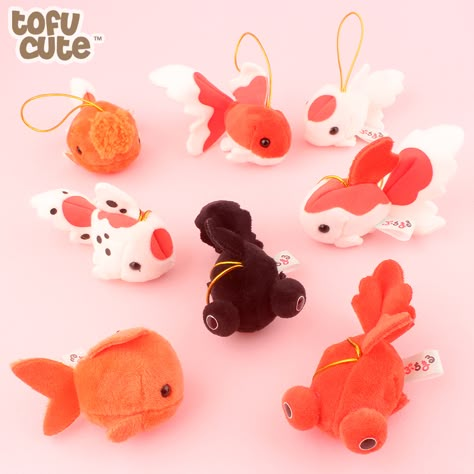 Buy Authentic AMUSE Puchimaru Kawaii Goldfish Charm at Tofu Cute Plushies Cute Aesthetic, Goldfish Stuffed Animal, How To Draw Plushies, Goldfish Plush, Goldfish Keychain, Kawaii Goldfish, Plushie Inspiration, Fish Stuffed Animal, Fish Accessories