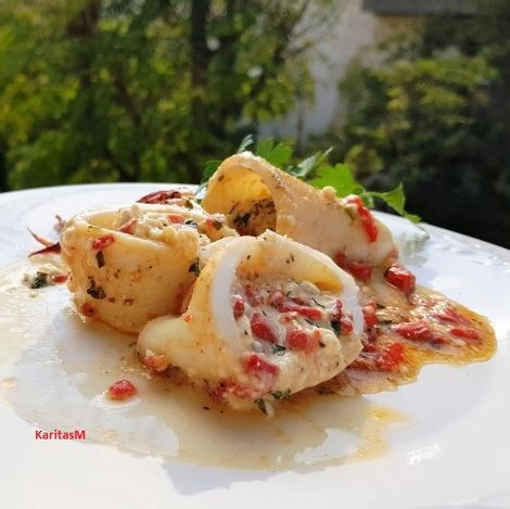 Grilled Stuffed Squid Recipes, Baked Squid Recipes, Stuffed Squid Recipes, Cooking Squid, Stuffed Calamari, Big Squid, Stuffed Squid, Calamari Recipes, Grilled Squid