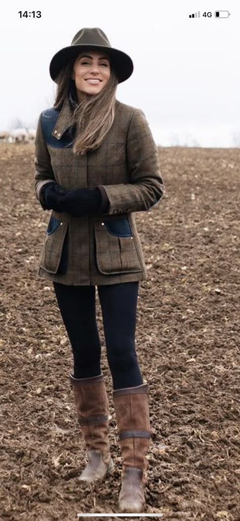 Modern Scottish Fashion, Fairfax And Favor Boots Outfit, Schoffel Woman Outfit, Scotland Fashion Woman, Winter Race Day Outfits, Scottish Outfit Women, Equestrian Outfits Women, Scotland Outfit, English Country Fashion