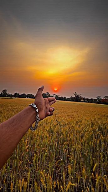 #farming #farmer #farmlife #khetibadi🌱🌾#kisanektazindabaad #kisan⚠️ #trend #trending Kisan Wallpapers, Splendor Bike Background, Bike Background, Baground Images, Nature Baground Images, Om Tattoo Design, Hanuman Video, Travel Instagram Ideas, Silver Bracelet Designs