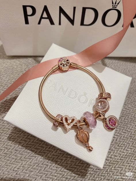 Pulsera Pandora Charms Ideas, Pandora Bracelet Ideas, Pandora Rose Gold Bracelet, Pandora Jewlery, Pandora Bracelet Charms Ideas, Girly Bracelets, Pandora Bracelet Designs, Pandora Rose Gold, Pandora Jewelry Charms